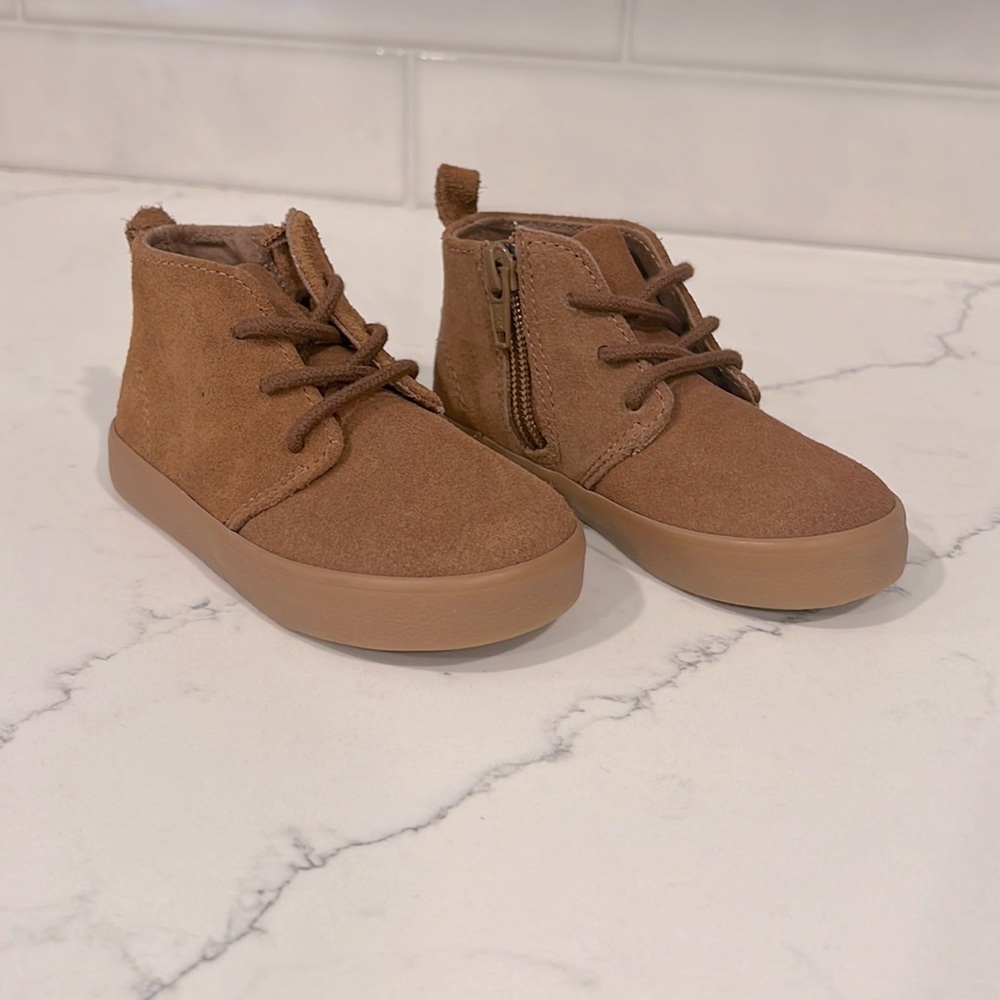 Baby Gap Faux Suede Brown/Camel Boots | lace + side zipper | Toddler Size 6 NWOT
